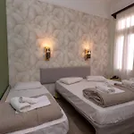 Kosmopolit 3* Loutráki