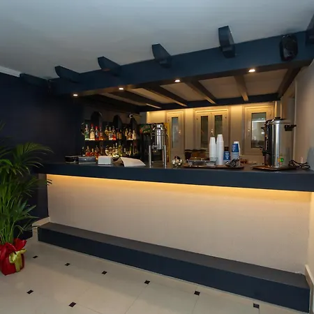 Kosmopolit 3* Loutraki (Corinthia)