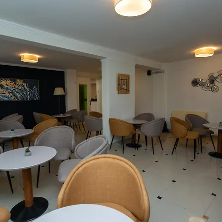 Hotel Kosmopolit 3*