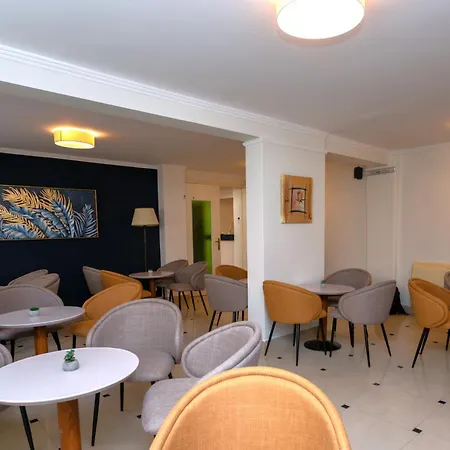 Kosmopolit Hotel