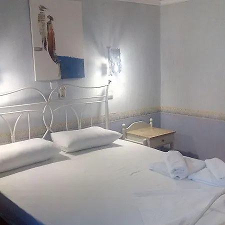 Kosmopolit Szálloda Lutráki