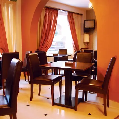 Kosmopolit Hotell 3*