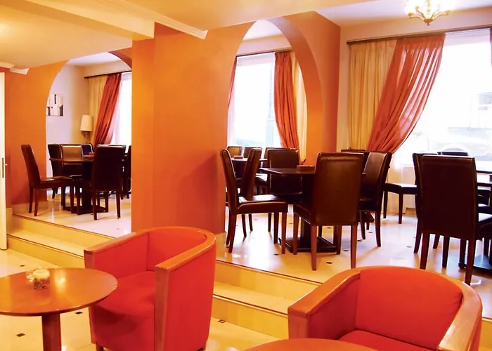 Kosmopolit Hotel 3*